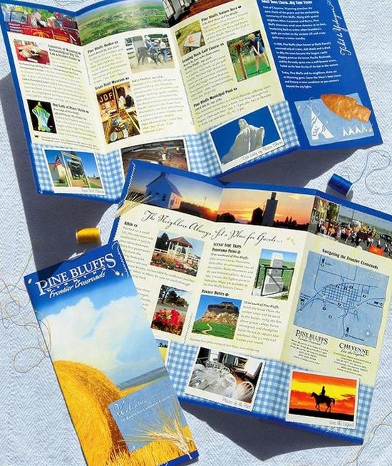 国外旅游折页版式设计欣赏5